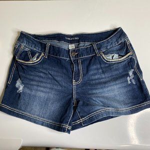 Mid Rise Dark Wash Wide Hem Short Size 18